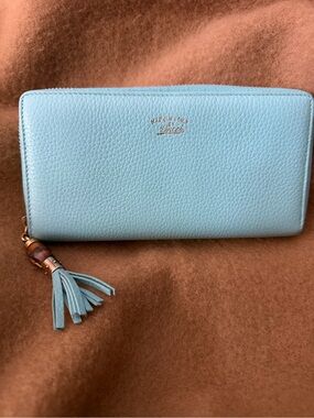 Gorgeous Vintage Gucci Sky Blue Pebbled Leather Zip Wallet with Bamboo Tassel!